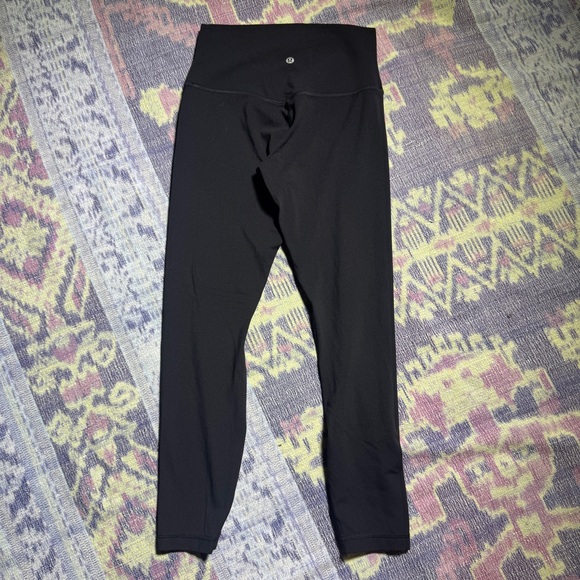 Like New! Lululemon Black Leggings Sz 6 - Picture 6 of 7